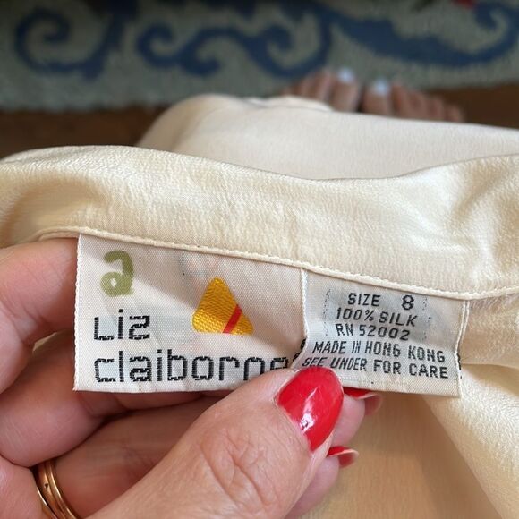 Vintage 80s Liz Claiborne cream/ivory silk button down shirt - Picture 8 of 11